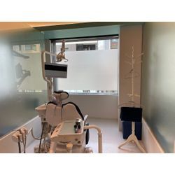 神奈川県川崎市登戸にある歯科医院に目隠しフィルムを施工させて頂きました。の画像1