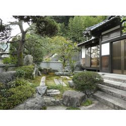 剪定作業| 広島県山口県で庭木の剪定は塩田剪庭園の画像2