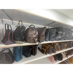 遺品整理×買取サービスで負担を軽減！｜ピースメモリーの画像1