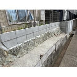 ご自宅裏にある雑草処理のご依頼をいただきましたの画像2