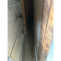 戸袋の鳥の巣撤去👍の画像2