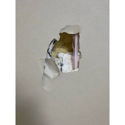 壁穴補修について「どのような補修方法で直しますか？」というお客様からのご質問の画像1