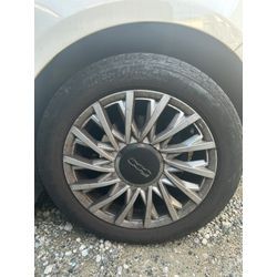 オシャレは足元から！タイヤをピカピカに仕上げました！の画像1