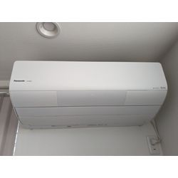 東京都府中市 お掃除機能付きエアコン分解クリーニング パナソニック CS-X560D2の画像1