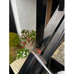 鎌倉市｜鉄骨階段の錆補修・部分塗装｜藤沢市の伊藤塗装（湘南地域対応）の画像2