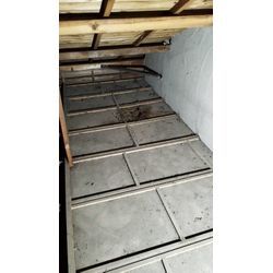 ネズミ捕獲作業の画像1