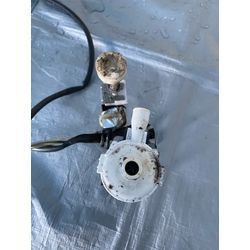 三菱天吊4方向14年分の汚れの画像3