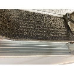 三菱天吊4方向14年分の汚れの画像1