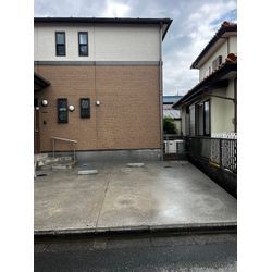 大和市西鶴間にてアパートの駐車場の高圧洗浄を行いましたの画像2