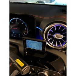 ベンツ　CLA200d レーダー探知機取り付けの画像2