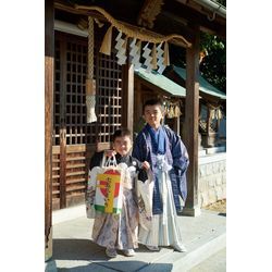 【狭山神社での七五三のお写真】しっかりリードしてくれるお兄ちゃんが印象的でした！の画像3