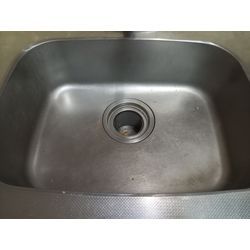 賃貸物件のステンレス天板とシンクの研摩コーティングの画像1