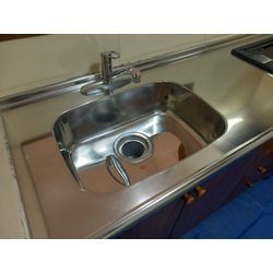 賃貸物件のステンレス天板とシンクの研摩コーティングの画像3