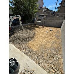 砂利下防草シート施工の画像1