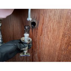 2階のトイレの壁内　漏水の画像3