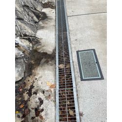 12月23 落ち葉清掃のご依頼の画像1