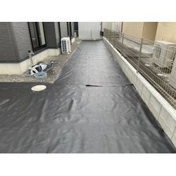 【施工事例】駐車場・通路の防草シート施工｜雑草対策の下地づくりの画像1