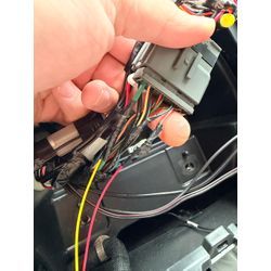 本日の取付ブログ｜ホンダ フィット(GR3) × コムテックZDR037の画像3