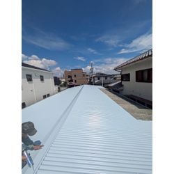 駐車場屋根塗装👷‍♂️の画像2