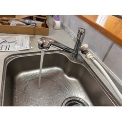 キッチン、シャワー水栓交換の画像2