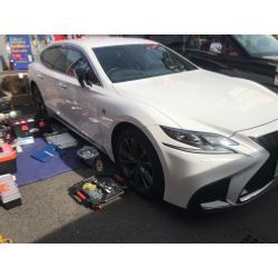 レクサス赤シート劣化リペアの画像1