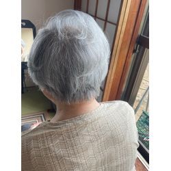 シニアのおしゃれショートヘアの画像2