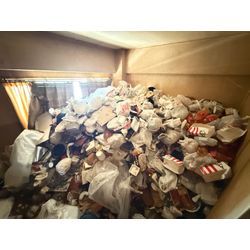 天井近くまで積み上がったお部屋を、1日でスッキリ片付けました！の画像1