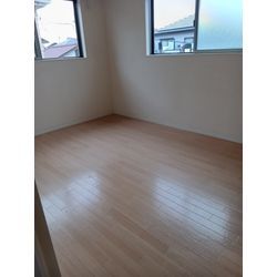 玄関床・壁紙クロス・窓カビ除去クリーニングの画像1