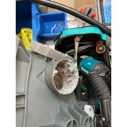 【NA-LX125AL】洗濯機の下に水が溜まる…排水の臭いも気になる（実際に多い相談です）の画像2