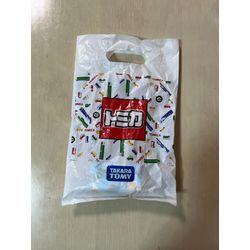 お客様からトミカをプレゼントされて喜ぶ36歳の画像1