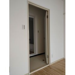 左右入替えで、内開きから外開きに変更！の画像1