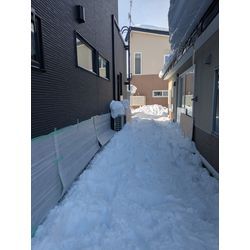 軒下の仁義😠の画像1