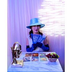 人気占い師さんのスタジオ撮影　C様の画像3