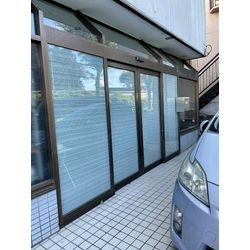 神奈川県横浜市神奈川区の企業様事務所に目隠しフィルムを施工させていただきました。の画像3