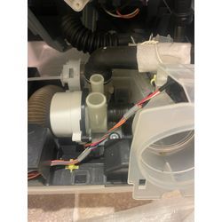 【Panasonicドラム式洗濯機】分解クリーニング前に発見される不具合とは？〜循環ポンプが動いていない例〜の画像1