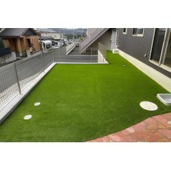 砂利から人工芝へ。お手入れ不要の快適なお庭に変身！」の画像1