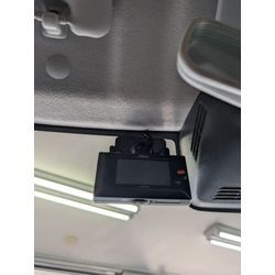 猛暑ですがドラレコ、ナビ等全力で取り付けております！の画像2