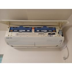 2017年製三菱霧ヶ峰お掃除機能付きエアコンのクリーニングの画像1