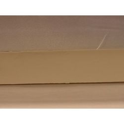 賃貸物件の浴室エプロンキズ補強と塗装現場の画像3