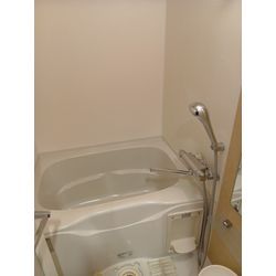 賃貸物件のお風呂リセットクリーニングの画像2