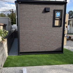 コンテナ周りの人工芝施工をしました🌿の画像2