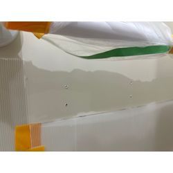 学校のトイレの壁の画像1