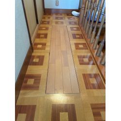 床の「ペコペコ」を解消！2重張りで叶える、強くて美しいフローリング工事の画像2