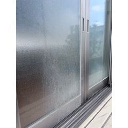 窓冊子の汚れの画像1