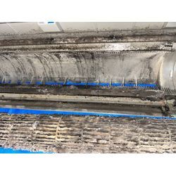 エアコンクリーニング　背抜き完全分解　ダイキンF22LTESの画像2