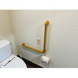 世田谷区の施設で手すりの補修（外れた手すりの再固定）を行いました。の画像1