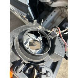 エブリーヘッドライトバルブ交換の画像3