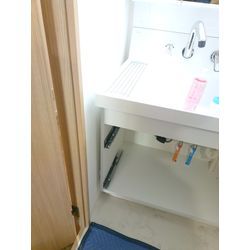 洗面台と壁のすきまの画像1