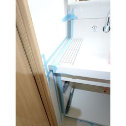 洗面台と壁のすきまの画像2