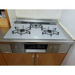 藤岡市でトッププレートが割れたガスビルトインコンロの交換工事の画像3